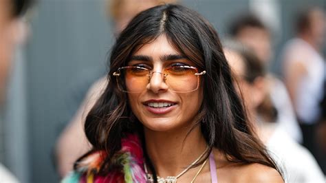 foto sexy mia khalifa|FROM PORN TO PLAYBOY: Most